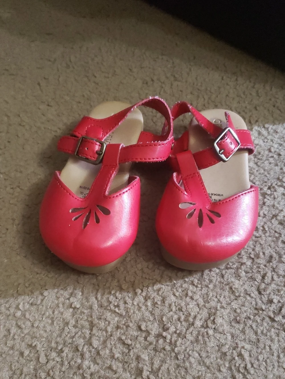 Old Navy Bright Red Girls T-Strap Sandals with Cutout